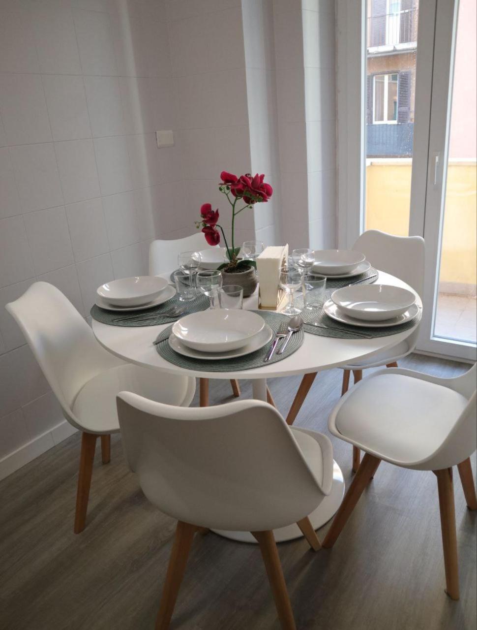 Sara'S Home - Modern Apartment Near Metro, Perfect For Families And Groups In Roma Esterno foto
