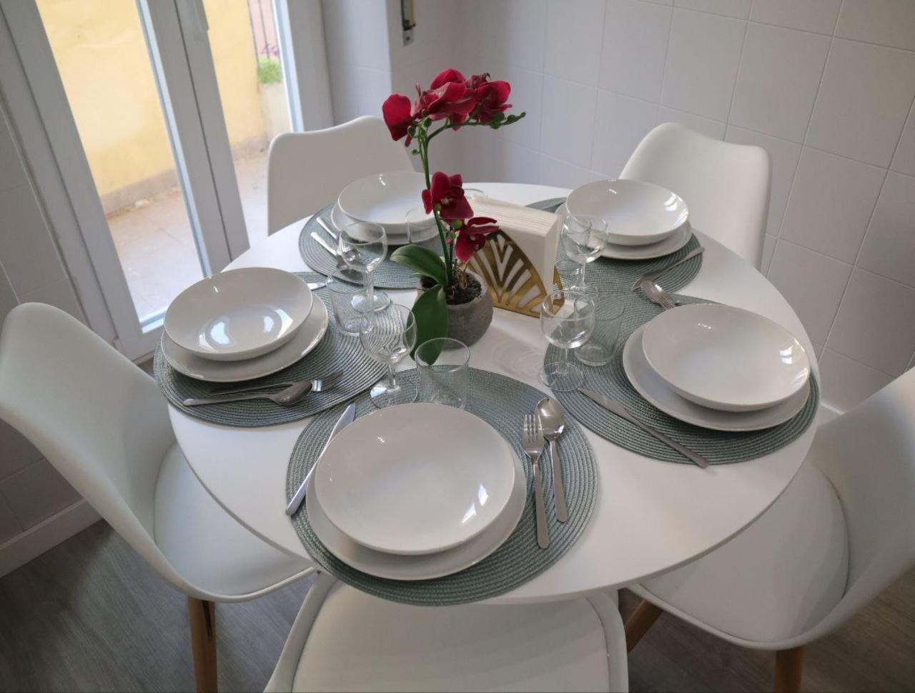 Sara'S Home - Modern Apartment Near Metro, Perfect For Families And Groups In Roma Esterno foto